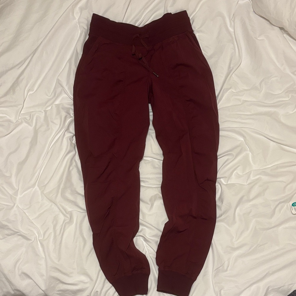 Lululemon mid rise dance studio joggers *regular*